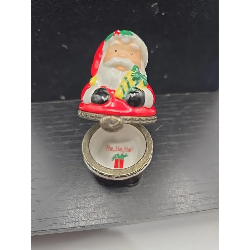 Vintage Santa‎ Claus With Present.  Porcelain Miniature Trinket Box Hinged